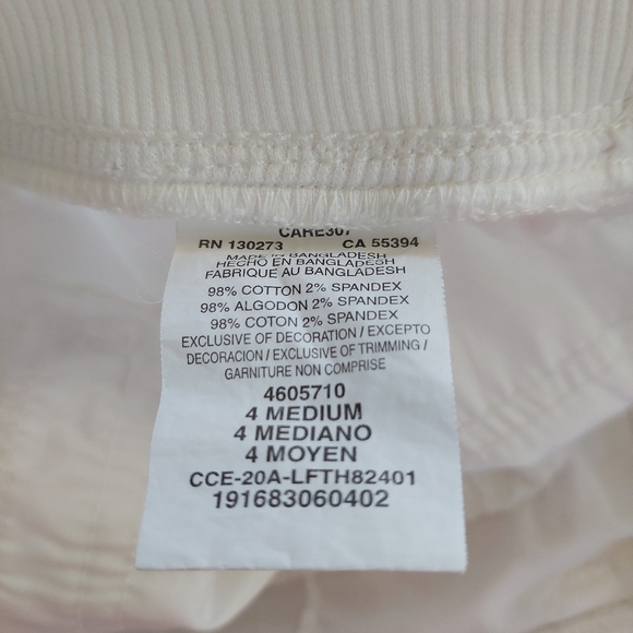 LEE relaxed fit mid rise capri pants NWOT - Picture 7 of 9